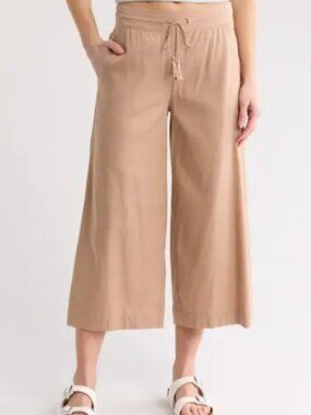 NWT | TRAVIS MATHEW WOMENS CAPRIS  | SMALL 👖